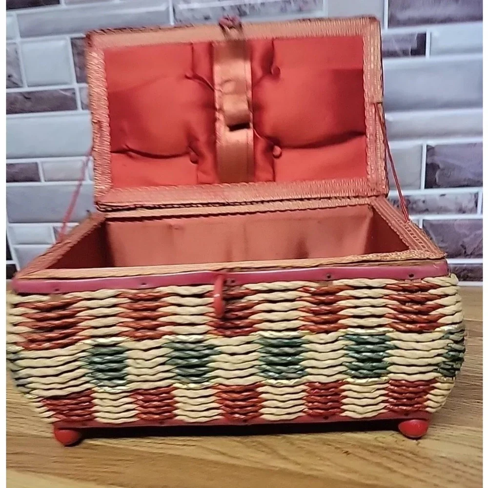 Vintage Wicker Sewing Basket Music Box Red Green Woven Storage Box Pincushion